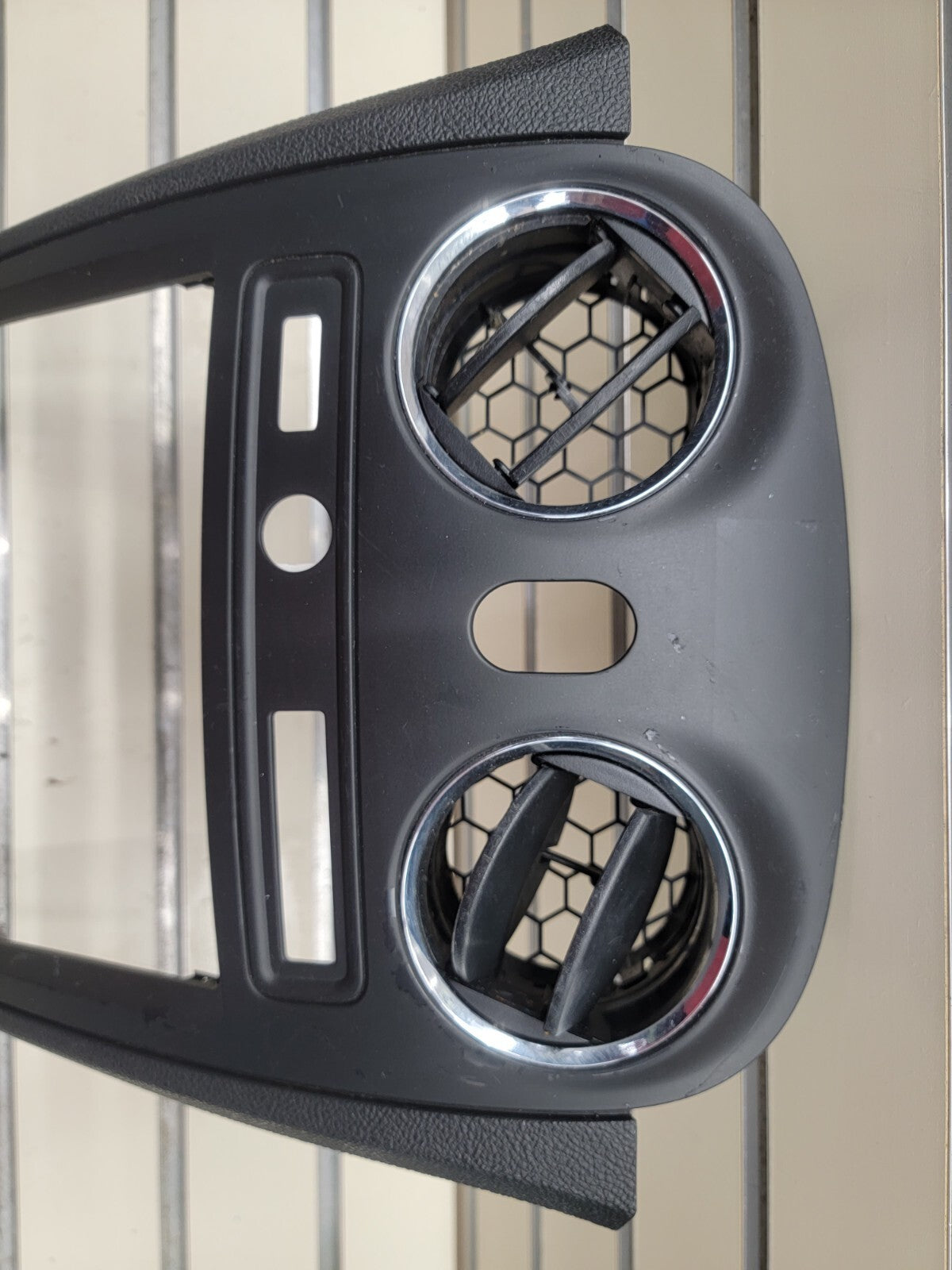 🔥2006-2011 Chevrolet HHR Center Dash Radio Trim w Vents B37 black