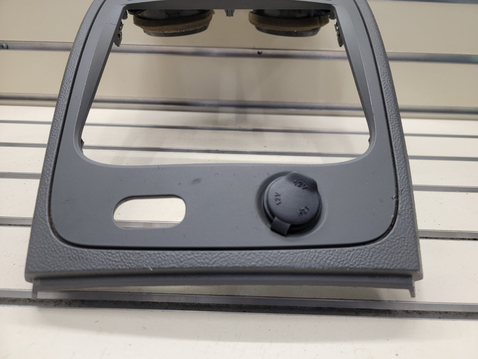 🔥2006-2011 Chevrolet HHR Center Dash Radio Trim w Vents B37 grey