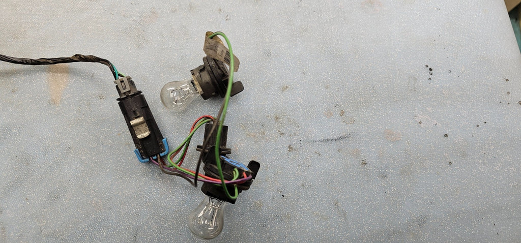 05-10 Pontiac G6 Tail Light Brake Light Wiring Harness Bulb Socket Assembly OEM