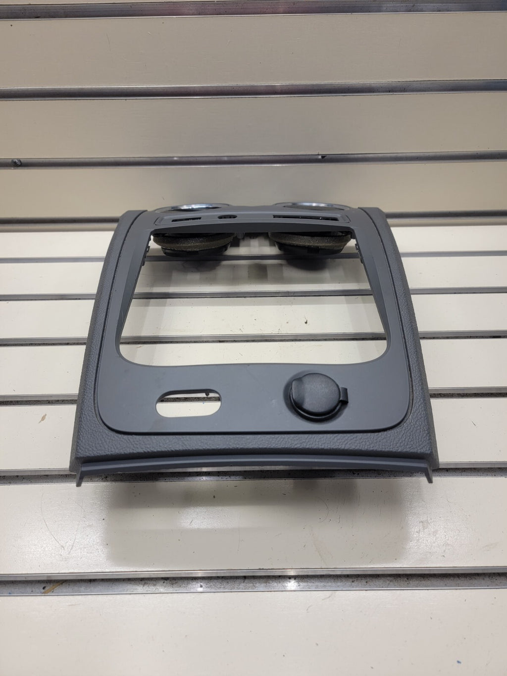 🔥2006-2011 Chevrolet HHR Center Dash Radio Trim w Vents B37 grey