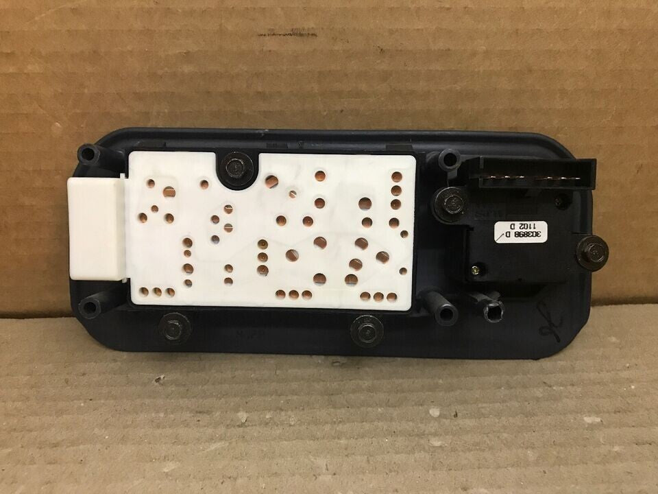 99-02 CHEVY SUBURBAN TAHOE SILVERADO 8 WAY FRONT RIGHT PASSENGER SEAT SWITCH OEM