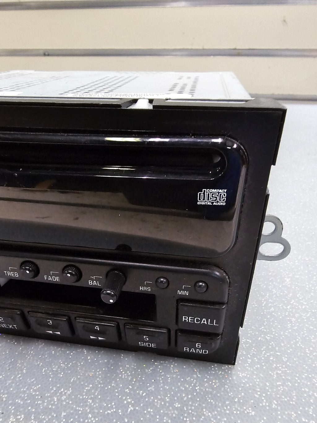 🔥1995-2005 Buick Park Ave Avenue Regal Riviera AM/FM/Cassette Radio Combo