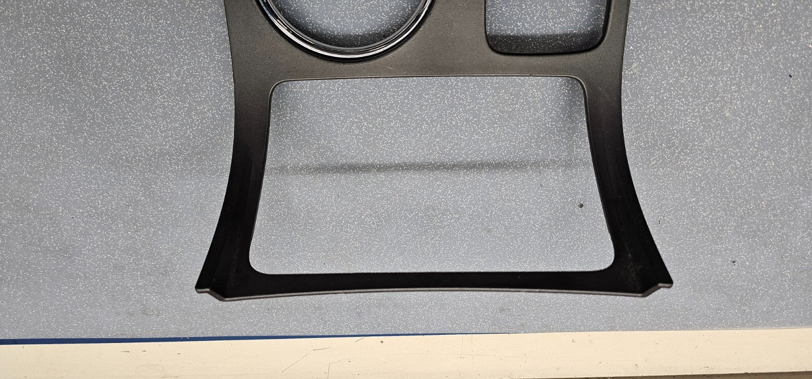 🔥09-12 Chevrolet Traverse Center Console Shifter Bezel Surround Trim Gray