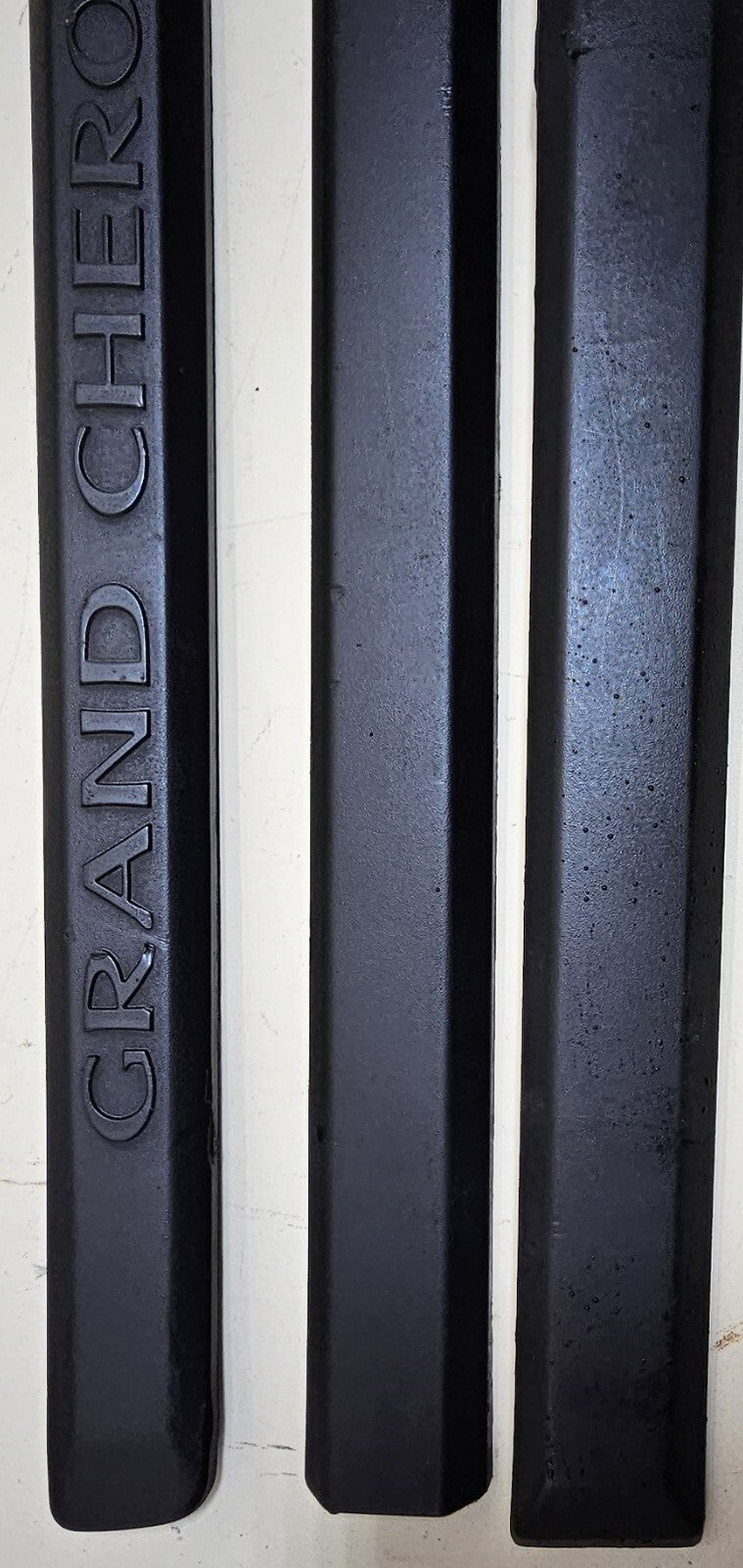 🔥05-10 Jeep Grand Cherokee Driver Passenger Door Trim Molding Panel Black OEM