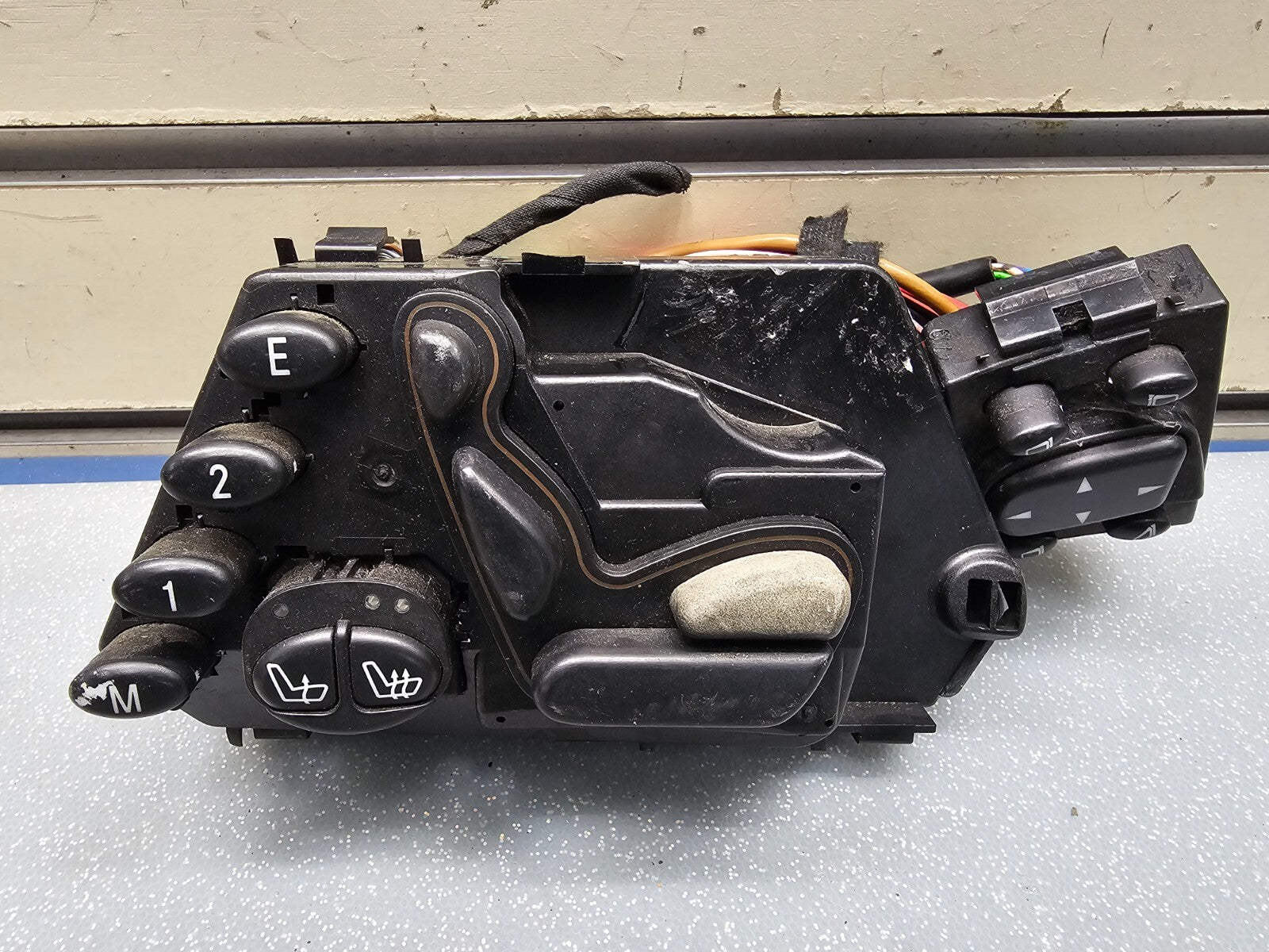 🔥00-06 Mercedes S500 S600 Left Driver Memory Seat Heat Control Switch Assembly