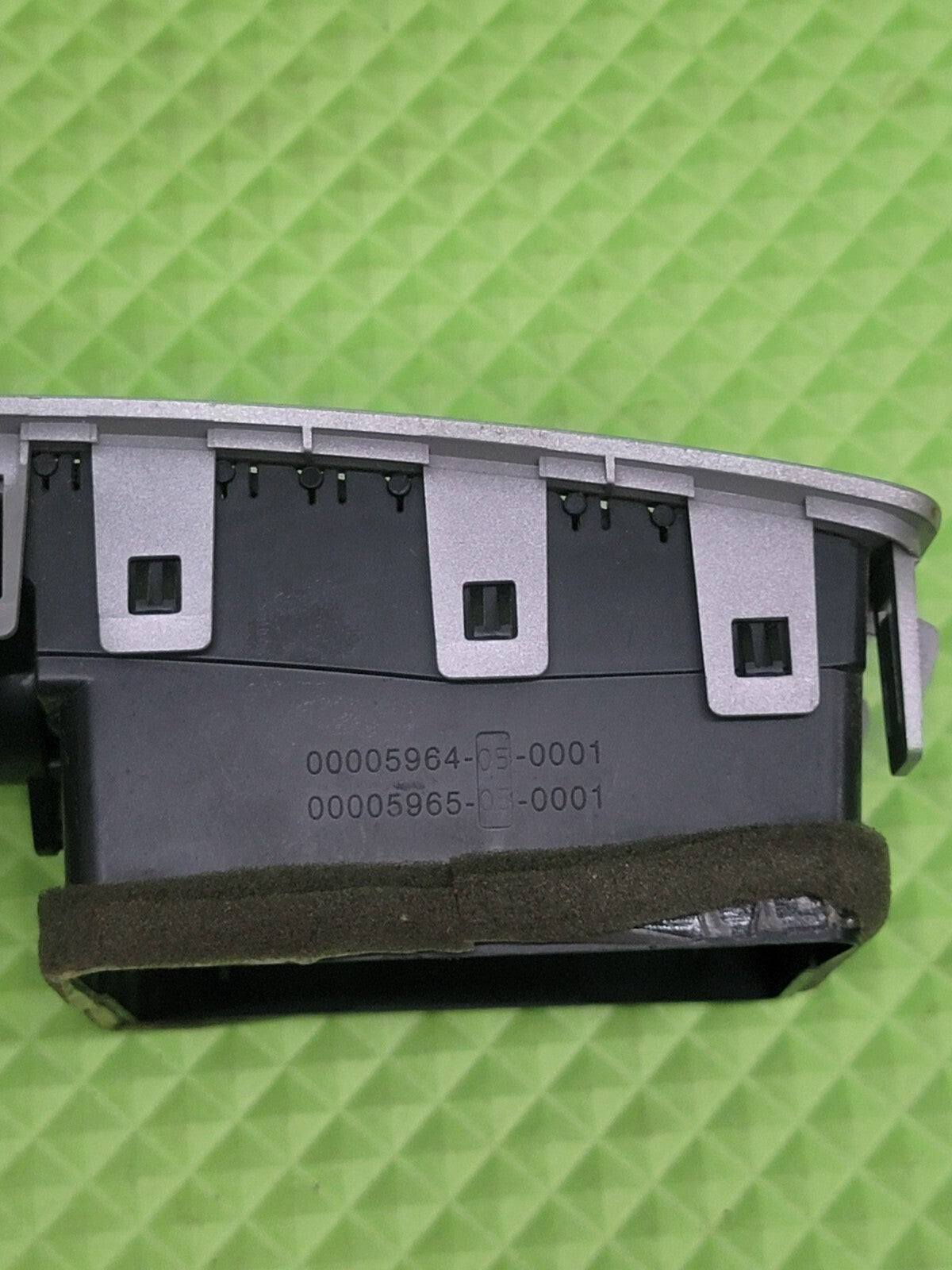 🔥2009-2012 DODGE RAM LEFT A/C AIR VENT OUTLET HEADLIGHT SWITCH OEM