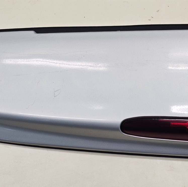 🔥2002-2009 Chevrolet Trailblazer Rear Hatch Spoiler Brake Light WHITE OEM SP2
