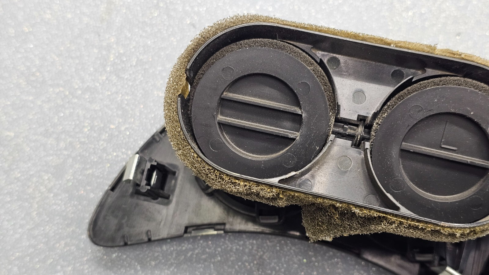 🔥00-05 Pontiac Bonneville Dash Left Driver  Air Vent Heater Conditioning Black