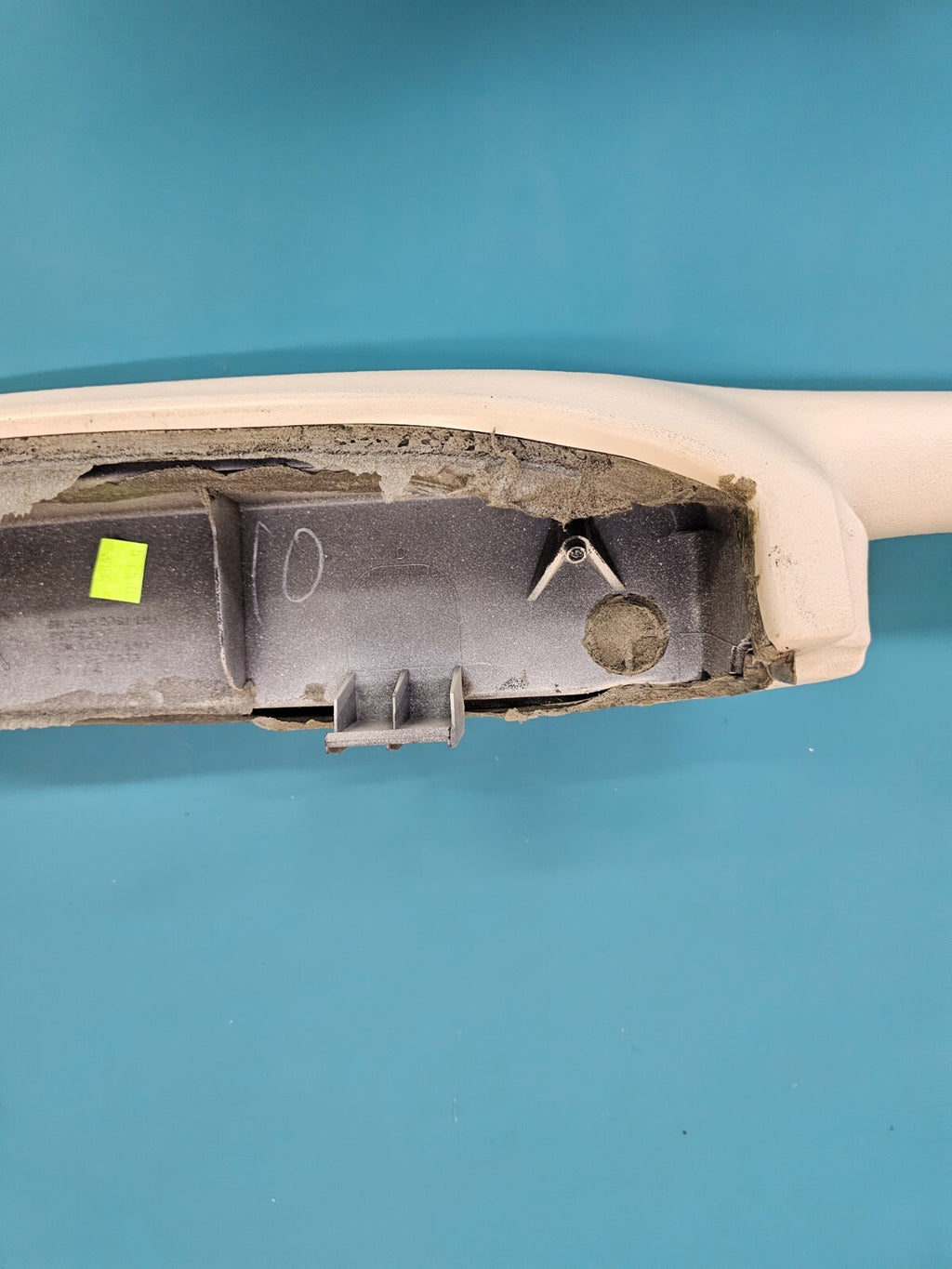 🔥99-06 Silverado SIERRA TAHOE Door Panel ARMREST Rear LEFT Handle LIGHT TAN H3