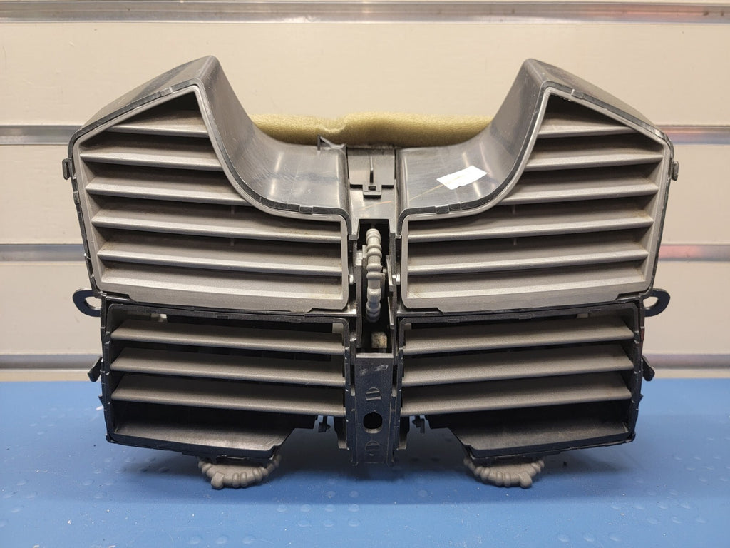🔥2004-2008 Chevy Malibu Center Dash Vent Grey Gray OEM 22634937