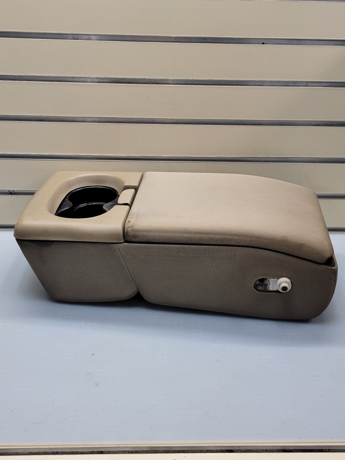 04-08 Ford F-150 Jump Seat Center Console Armrest w/2 Cup Holder Cloth Tan JS1