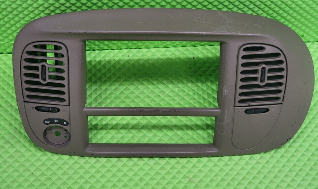🔥97-03 Ford F150 Center Dash Radio Climate BEZEL Trim Panel Line Light Tan B1