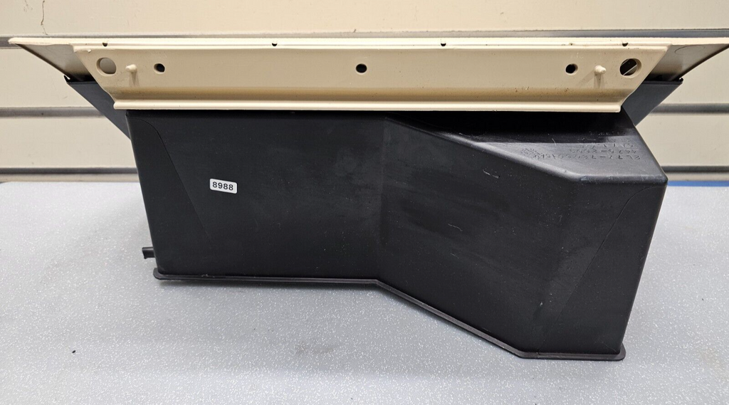 03-06 NAVIGATOR DASH GLOVE BOX STORAGE COMPARTMENT INSTRUMENT PANEL ASSEMBLY TAN