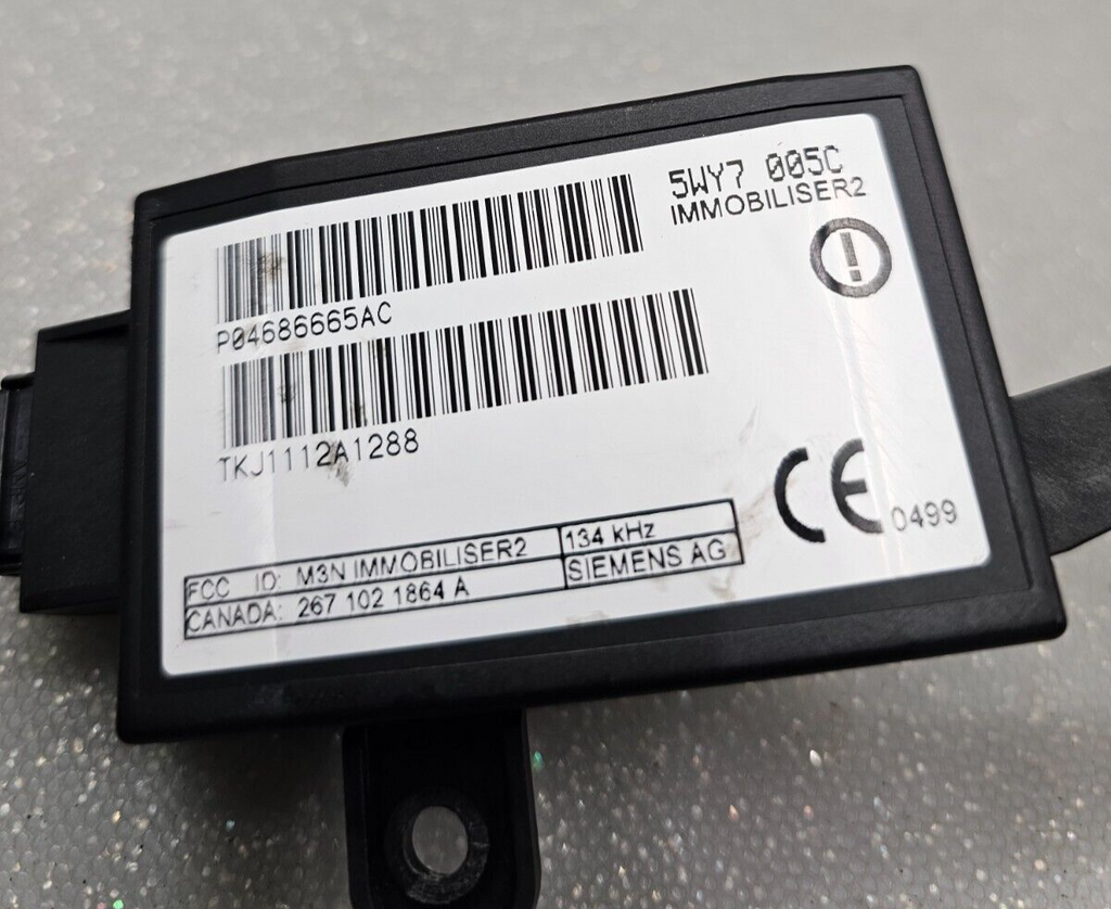 99-04Grand Cherokee 01-03Caravan Ignition Switch Immobilizer Module Control Unit