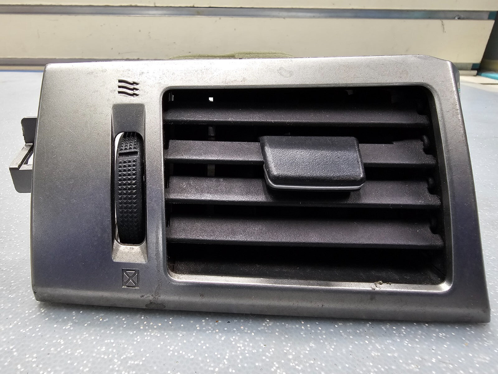 🔥07-12 NISSAN VERSA DASH LEFT DRIVER AIR VENT CONDITIONER FILTER HEATER SILVER