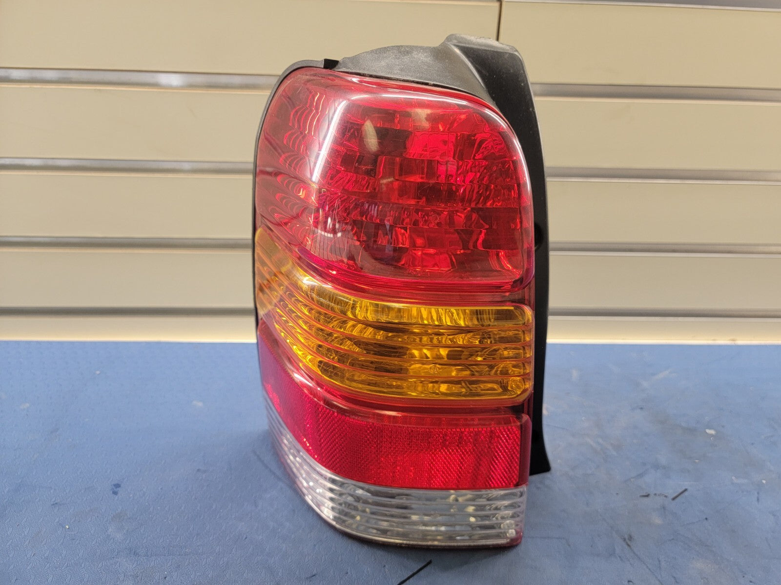 🔥2001-2007 Ford Escape left driver Side Tail Lamp OEM 6L8Z-13404-DA