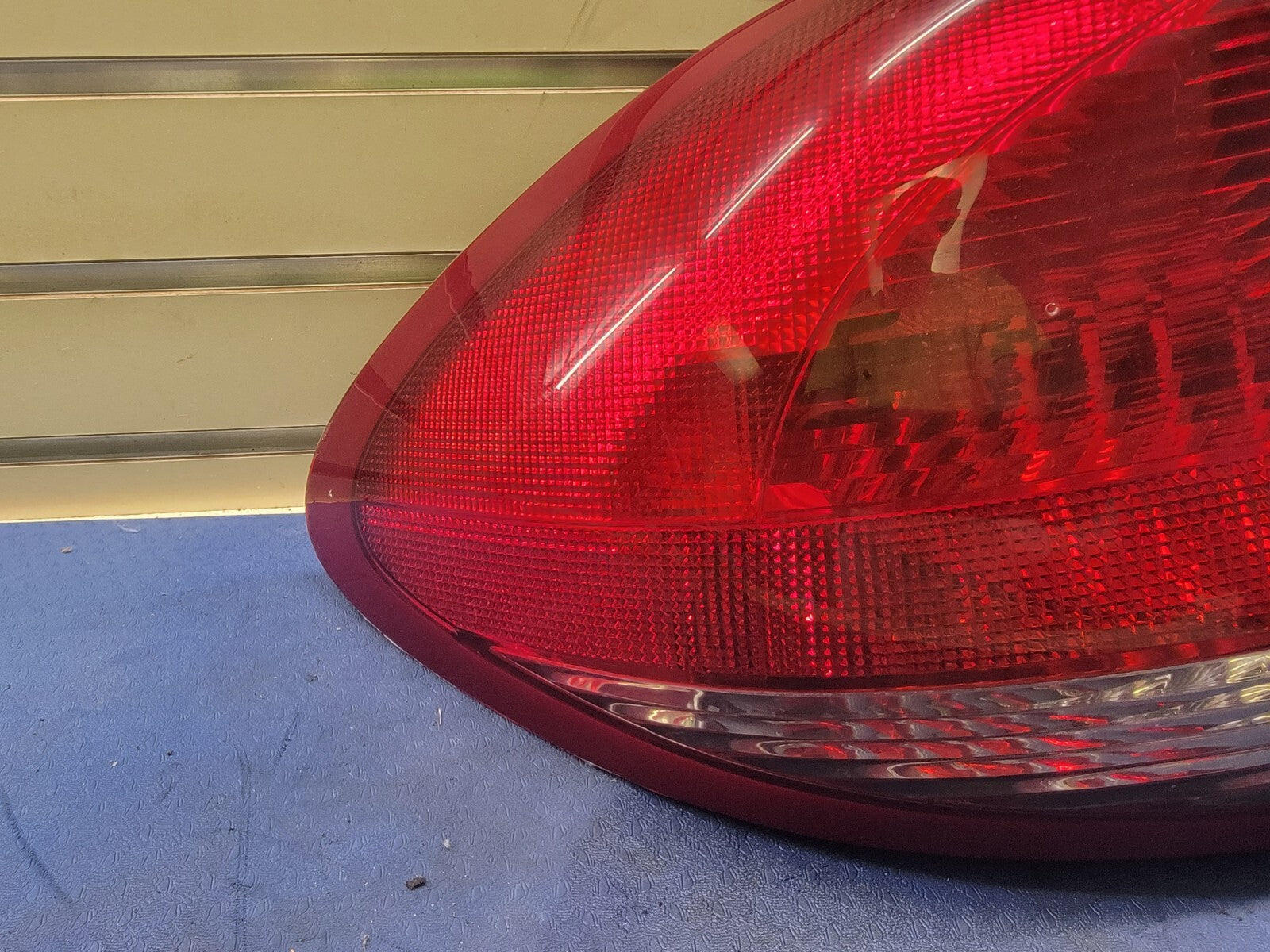 🔥2004-2007 Ford Taurus Tail Light Lamp Left Driver Side Assembly Chrome