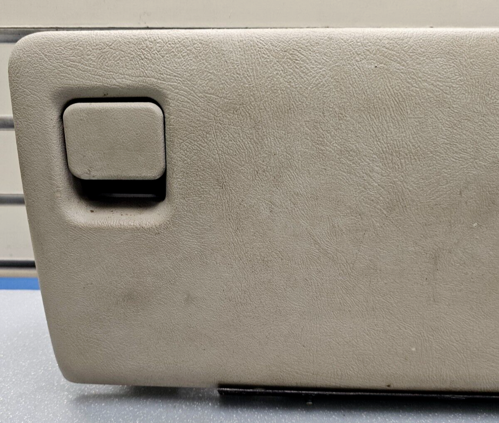 🔥99-06 SILVERADO SIERRA Dash GLOVE BOX Storage Compartment Door Assembly Tan G3