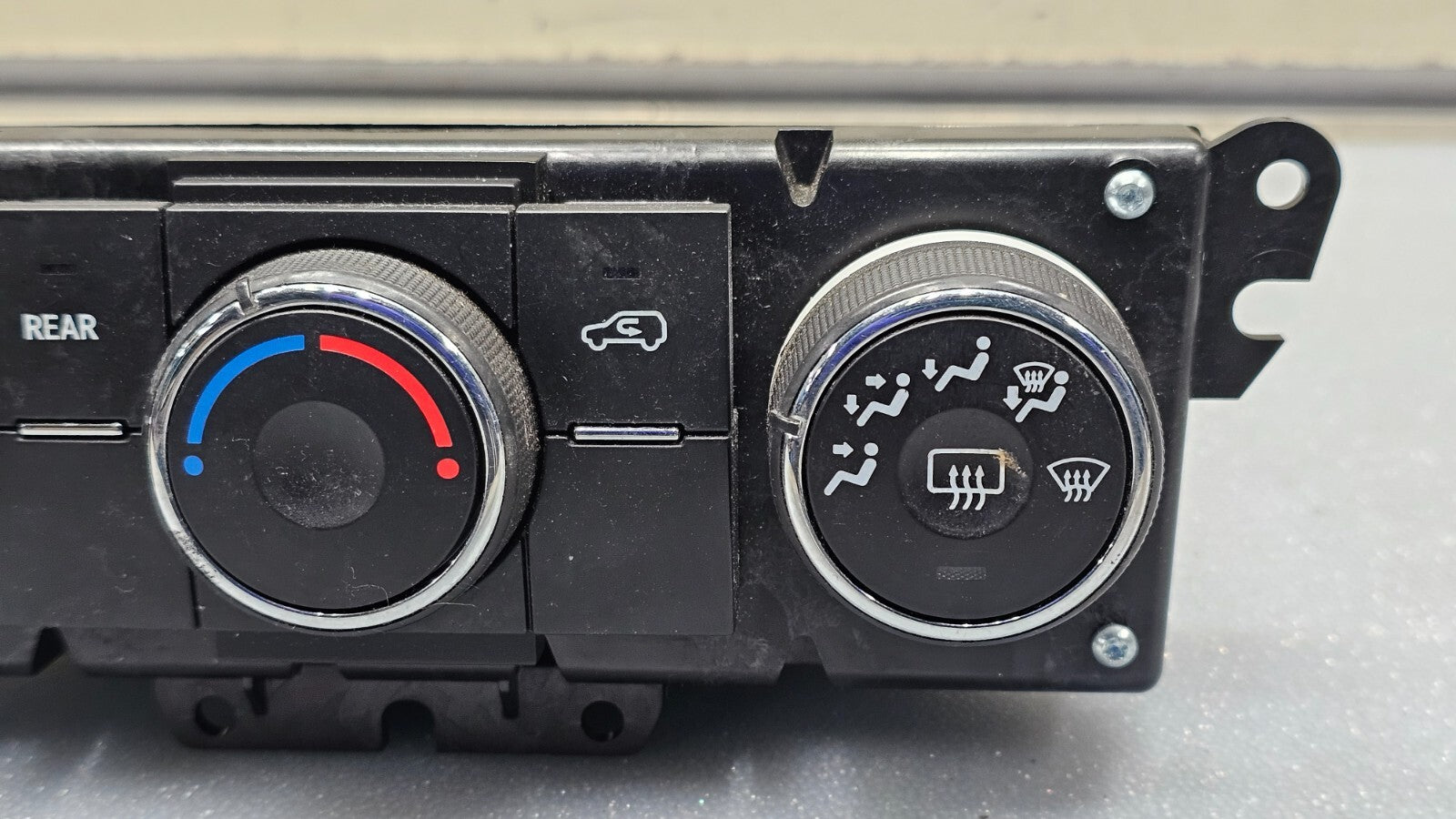 🔥09-12 CHEVY TRAVERSE DASH CENTER AC HEATER CLIMATE TEMPERATURE CONTROL UNIT