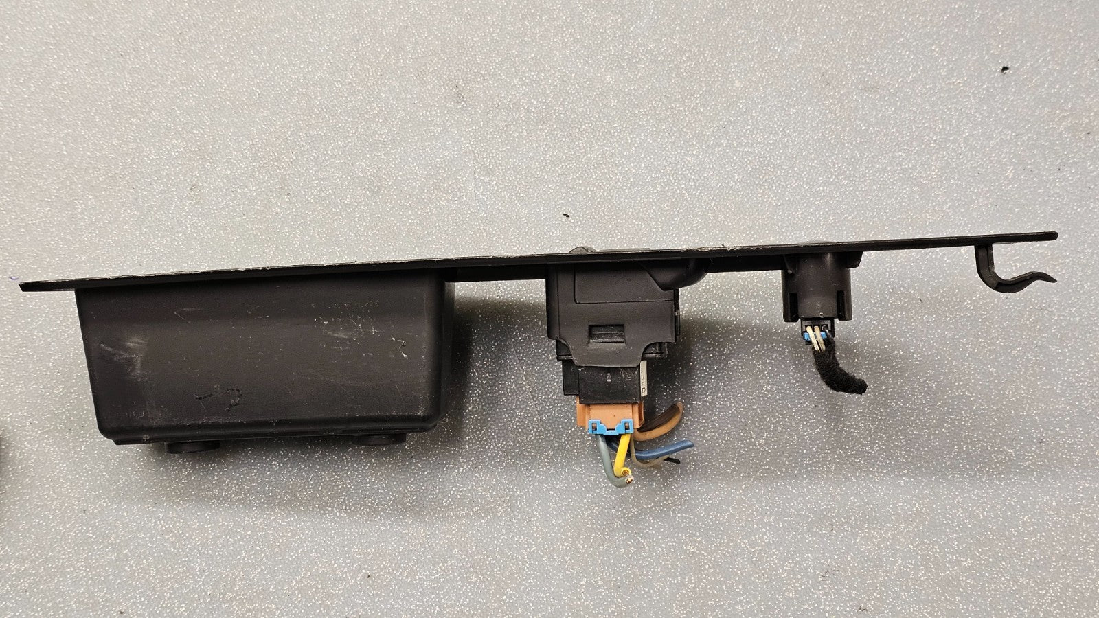07-09 Aura Front Right Passenger Window Door Control Switch Lock Assembly Black
