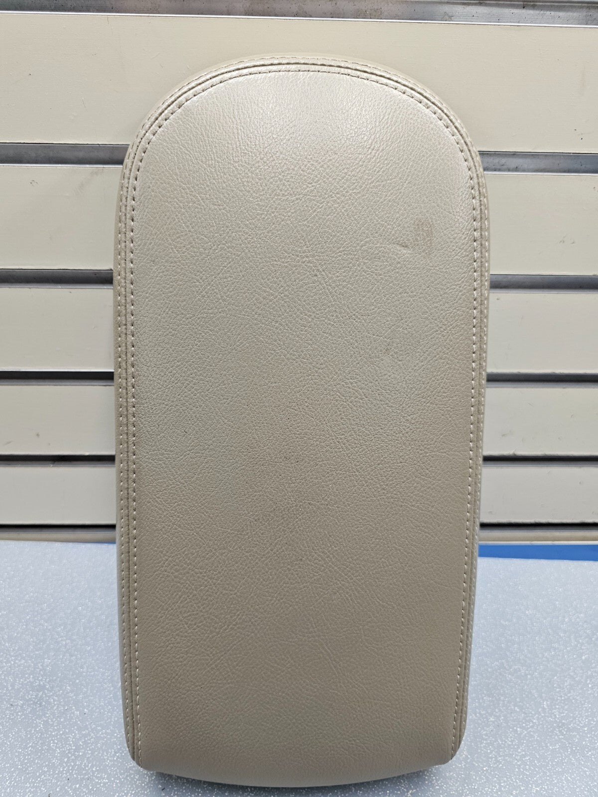 🔥05-07 FORD FREESTYLE 500 MONTEGO CENTER CONSOLE COVER LID ARMREST LEATHER TAN