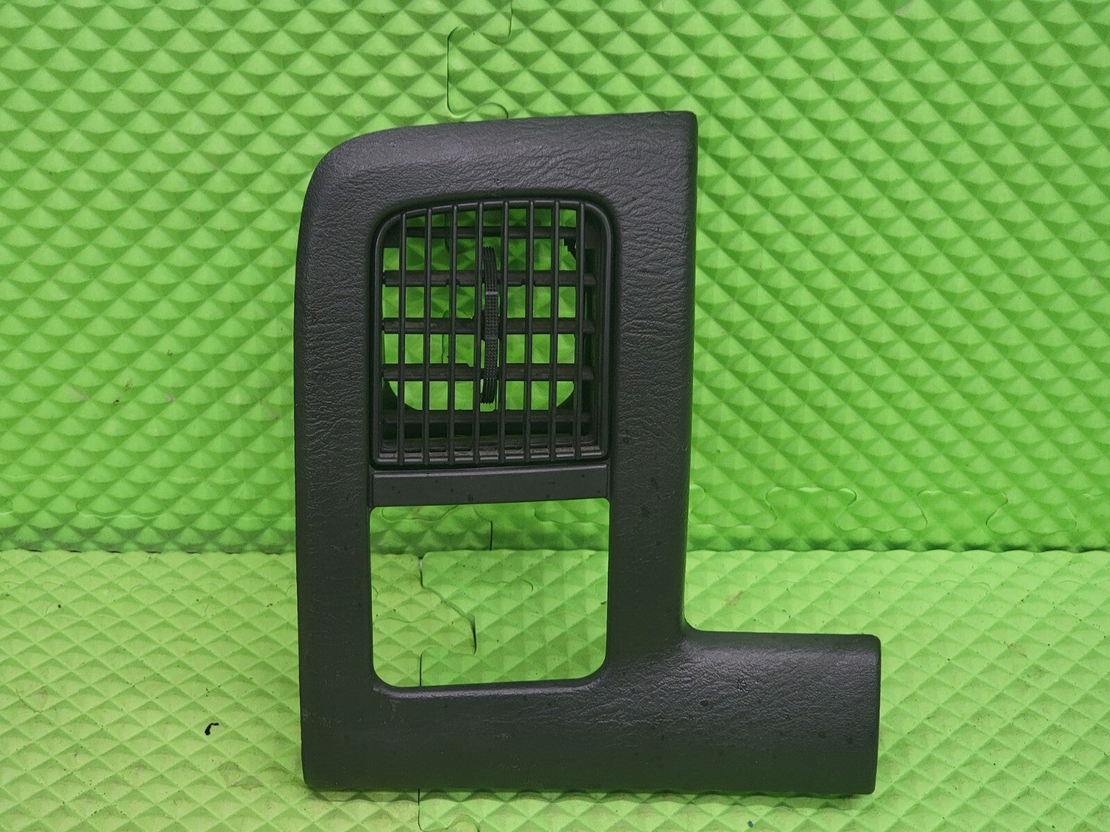 🔥02-05 Dodge RAM Front Left Driver Side A/C Heat Air Vent Taupe BLACK VT7