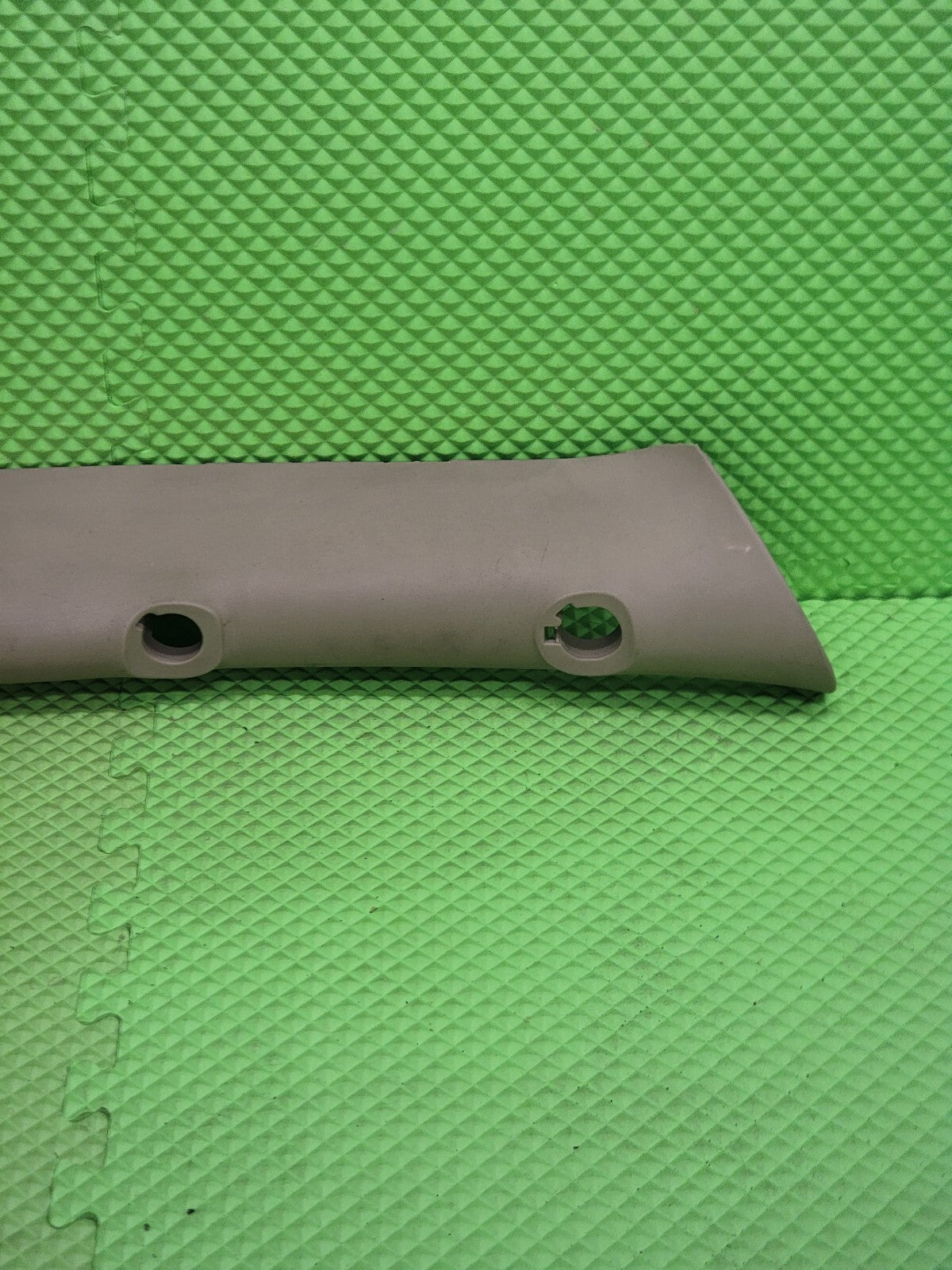 07-14 Chevy Suburban Tahoe GMC Yukon RIGHT PASS. Pillar Windshield Trim OEM TAN