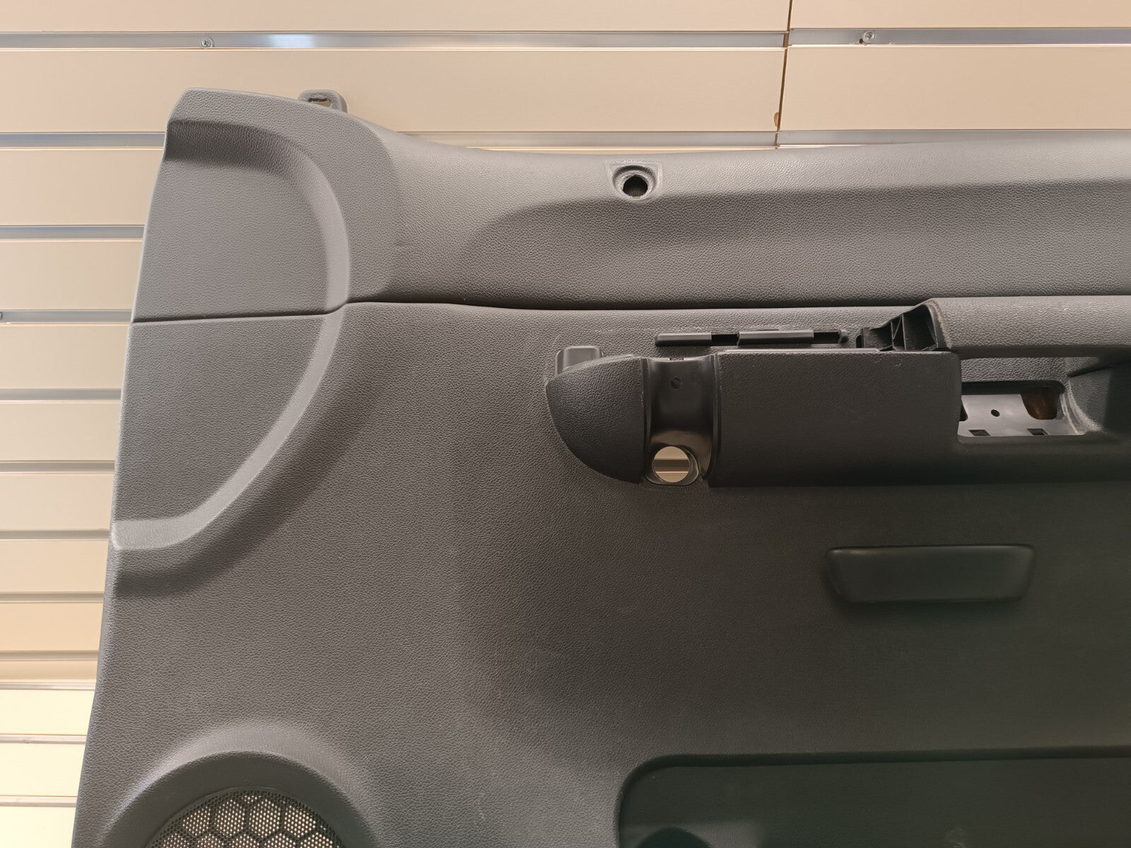 🔥07-09 Chevy Silverado Avalanche GMC Sierra Front Passenger Door Panel GRAY D19
