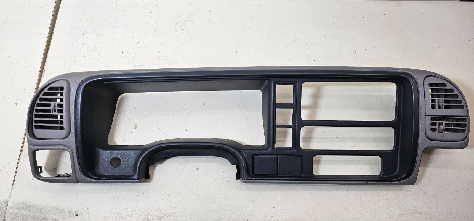 95-99 CHEVY GMC TRUCK CK Dash Instrument Cluster Speedometer Bezel Gray/Black C3