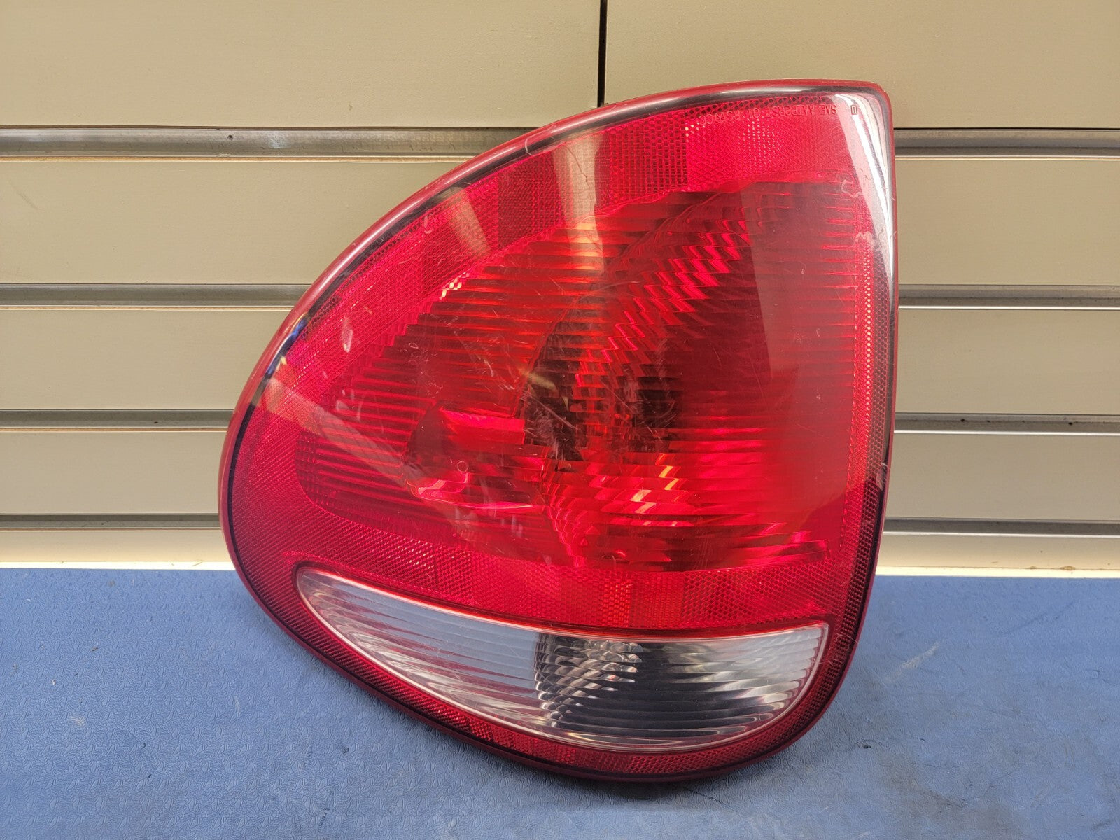 🔥2004-2007 Dodge Caravan RIGHT Tail Light Fits  OEM