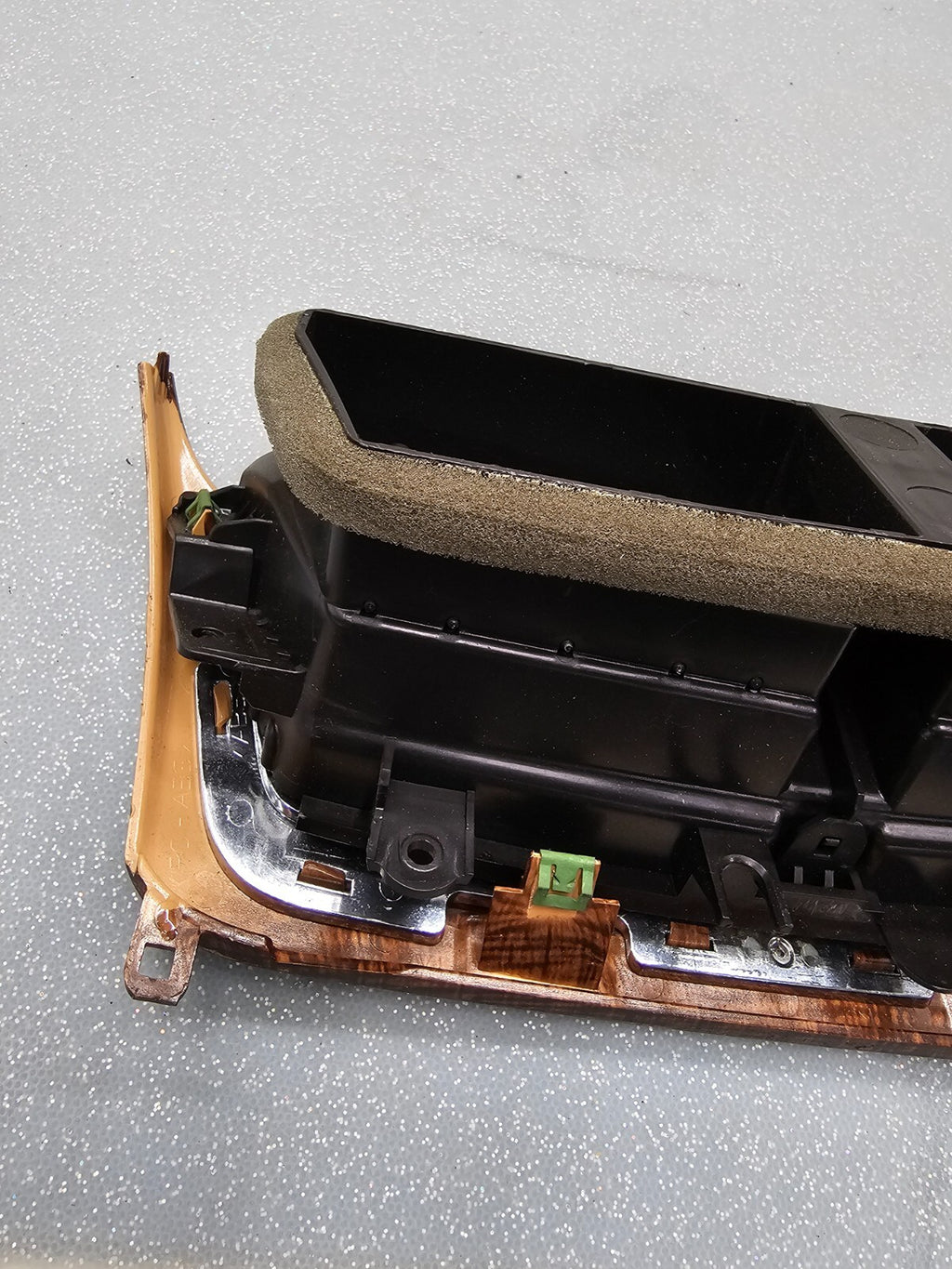 🔥2008 - 2012 Chevrolet Malibu Center Dash Double Air Vent BEZEL WOODGRAIN
