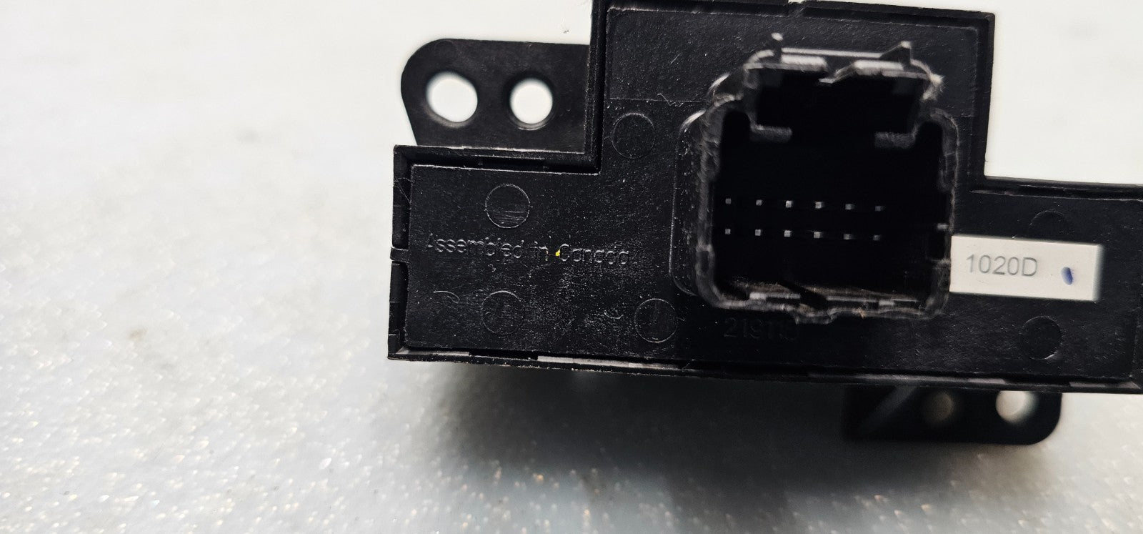 🔥09-10 Chrysler 300 Grand Caravan Hazard Warning Light Control Switch Black OEM