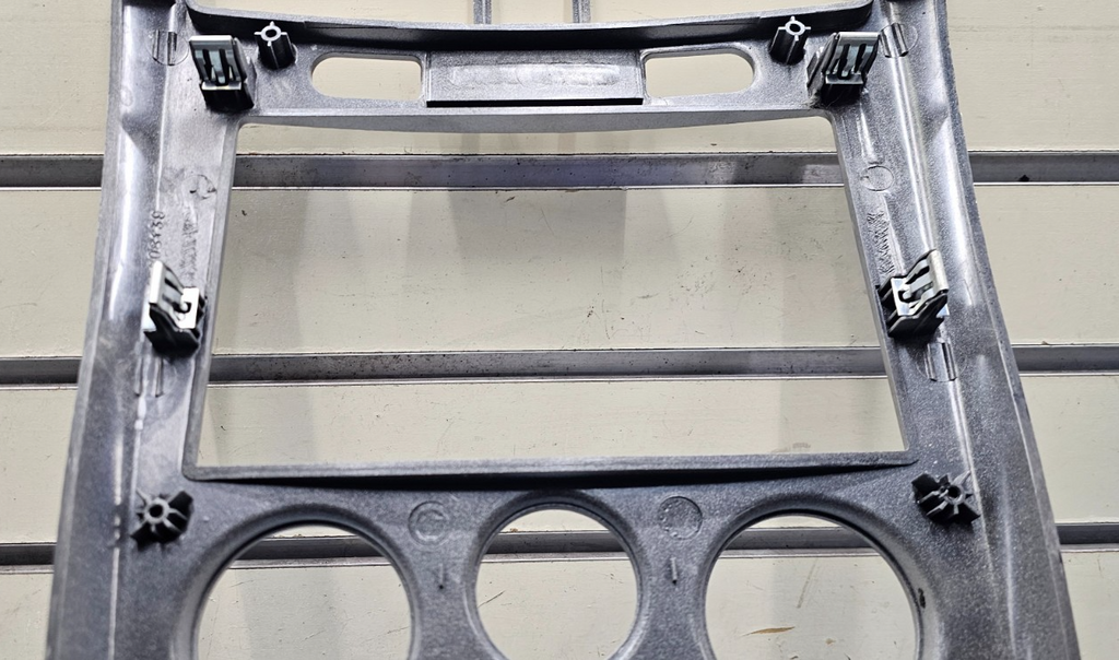 🔥05-06 Chevy Equinox Center Dash Radio Climate Control Bezel Trim Panel Silver