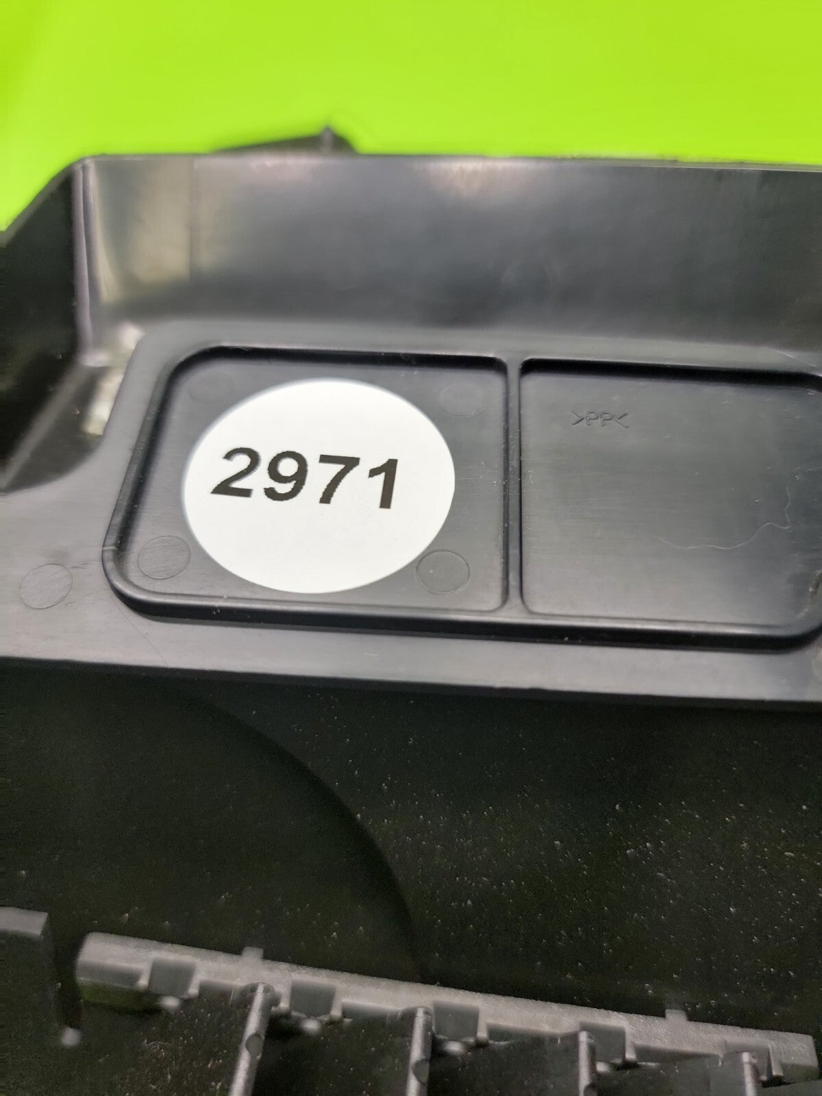 🔥2004-2008 Chevy Malibu Center Dash Vent Tan  OEM