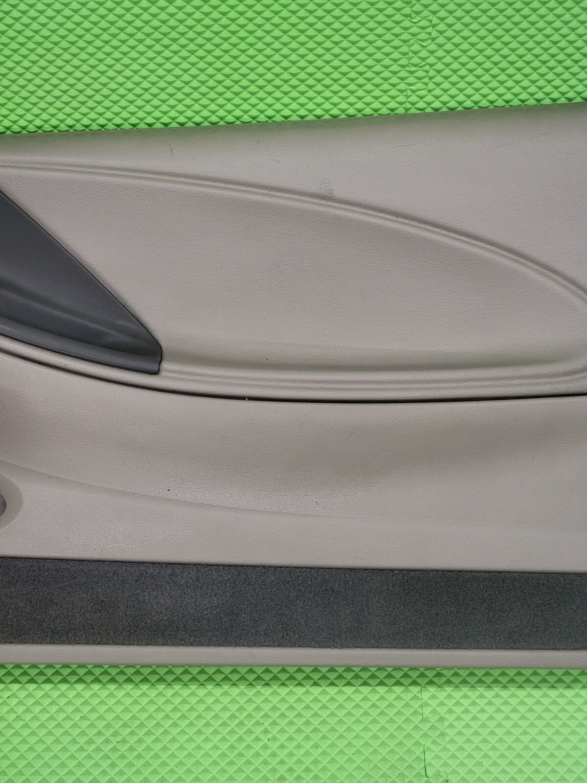 🔥94-04 Ford MUSTANG Interior DOOR Panel Front RIGHT  w/Auto gray  D19
