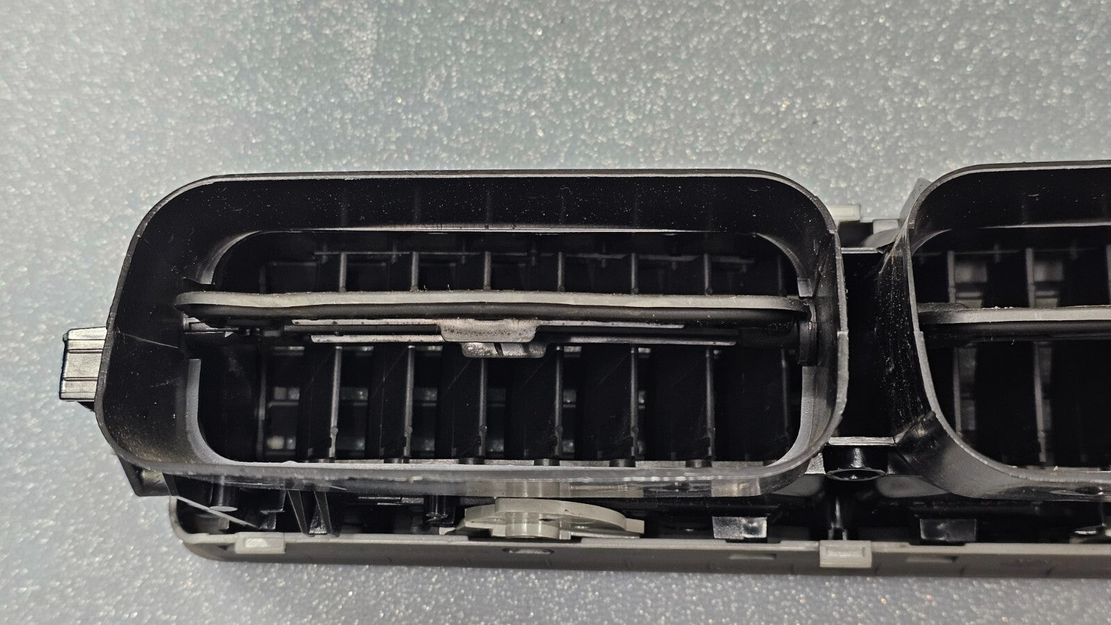 🔥01-05 VW PASSAT DASH CENTER MIDDLE Air AC Vent Heater Conditioning Black