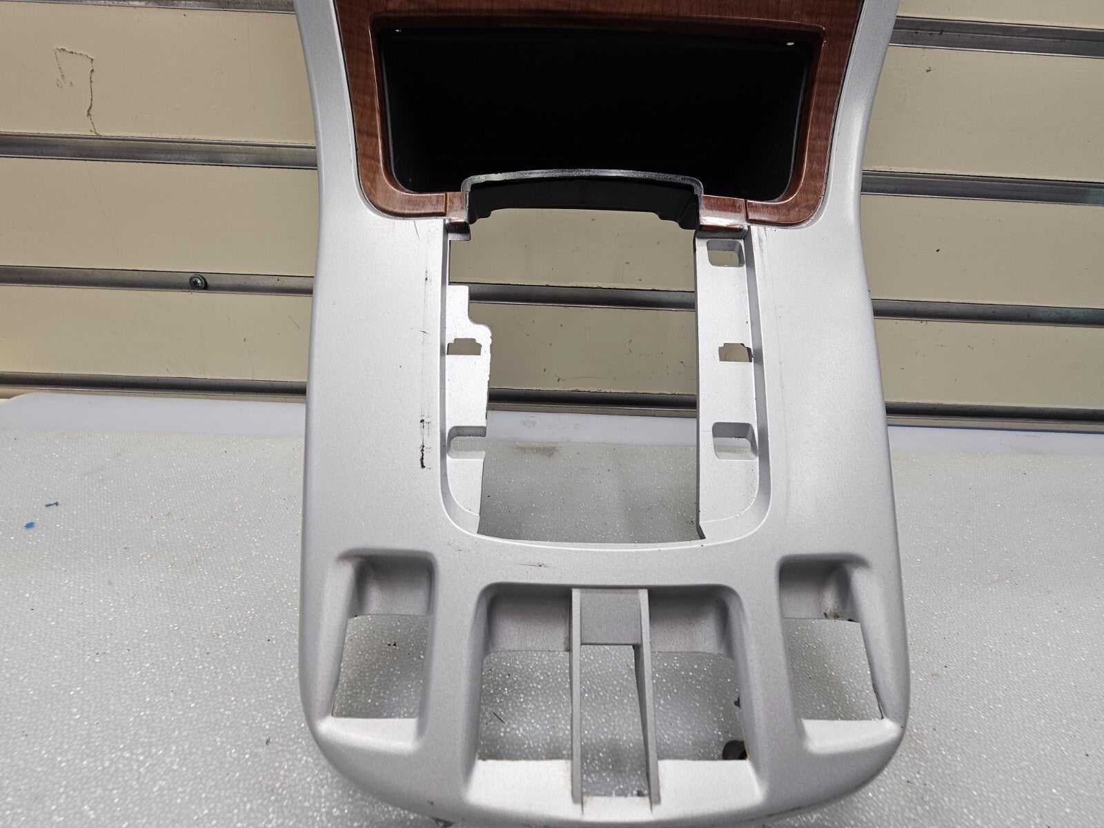 07-09 Equinox Center Dash Radio Climate Stereo Bezel Trim Panel SILVER/WOOD B43