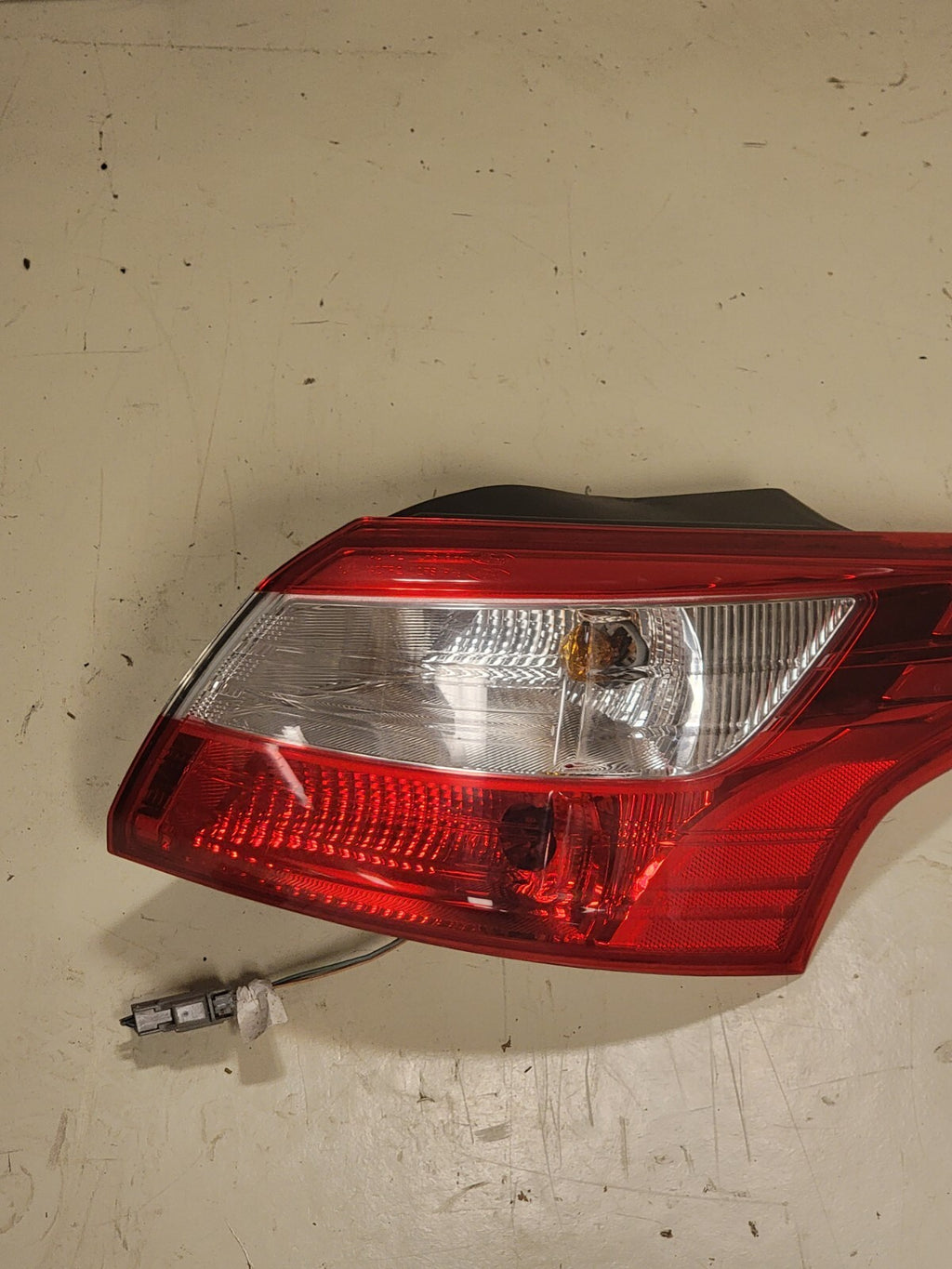 🔥2012-2014 Ford FOCUS Sedan TAILLIGHT Tail Light Lamp RIGHT