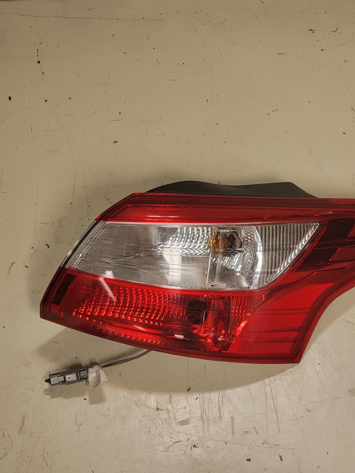 🔥2012-2014 Ford FOCUS Sedan TAILLIGHT Tail Light Lamp RIGHT