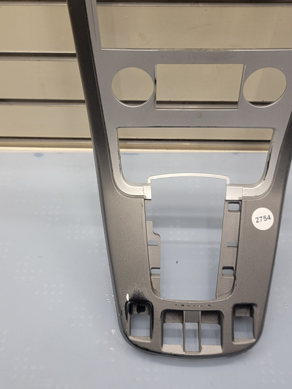 07-09 Chevrolet Equinox Center Dash Radio Climate Bezel Surround Trim silver