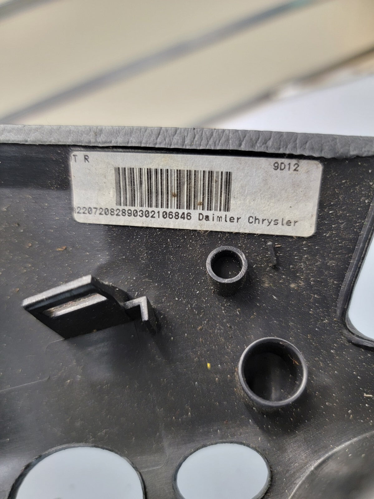🔥99-06 MERCEDES-BENZ RIGHT FRONT DOOR PANEL TRIM Center Bezel OEM Dark Gray