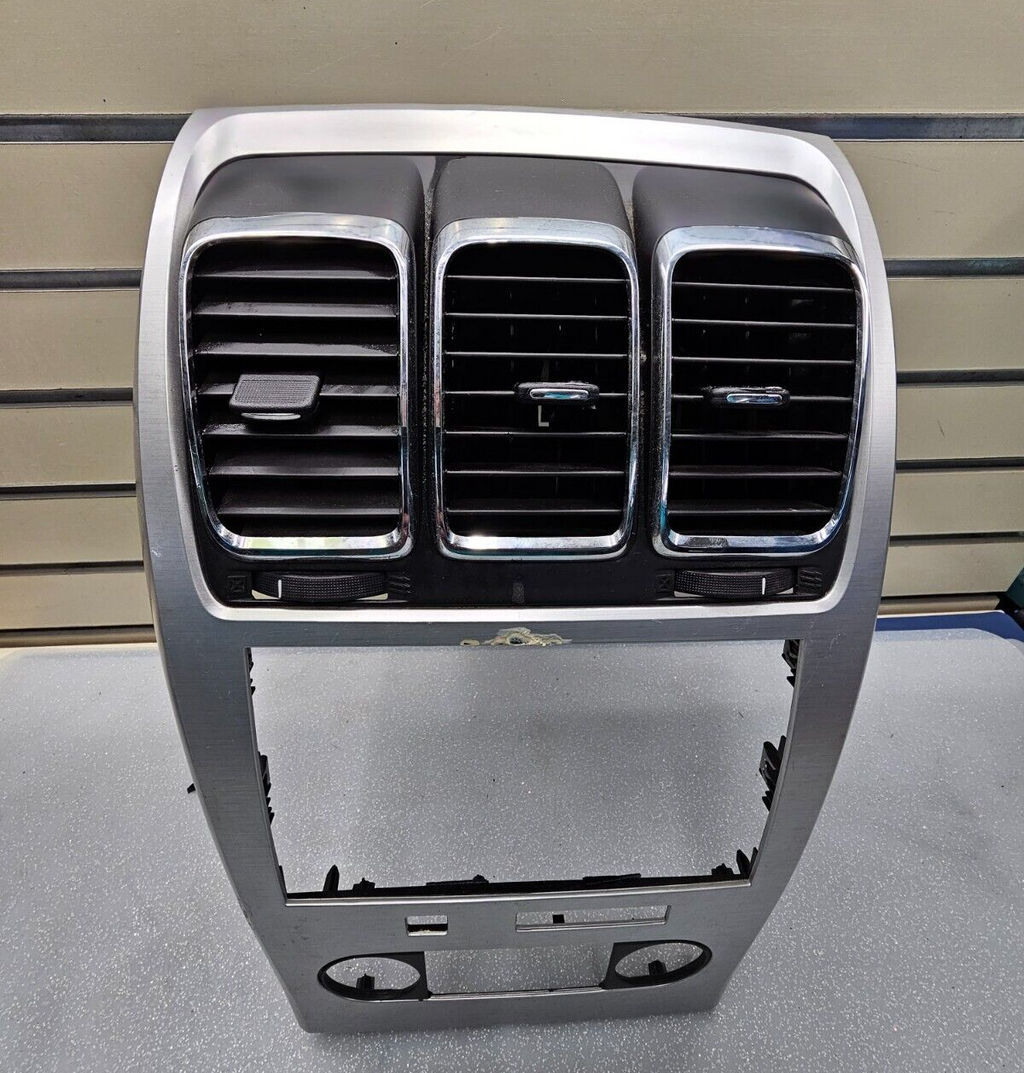 🔥2007-2012 GMC Acadia Center Dash Trim Radio Bezel Climate Control Silver