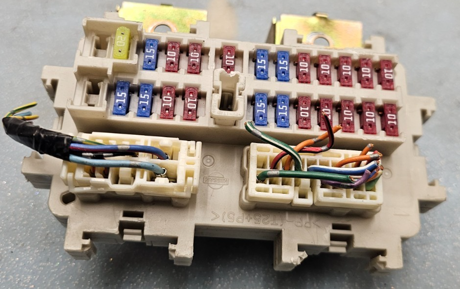 🔥04-11 Armada Titan Infiniti QX56 Interior Cabin Fuse Box Relay Junction BCM