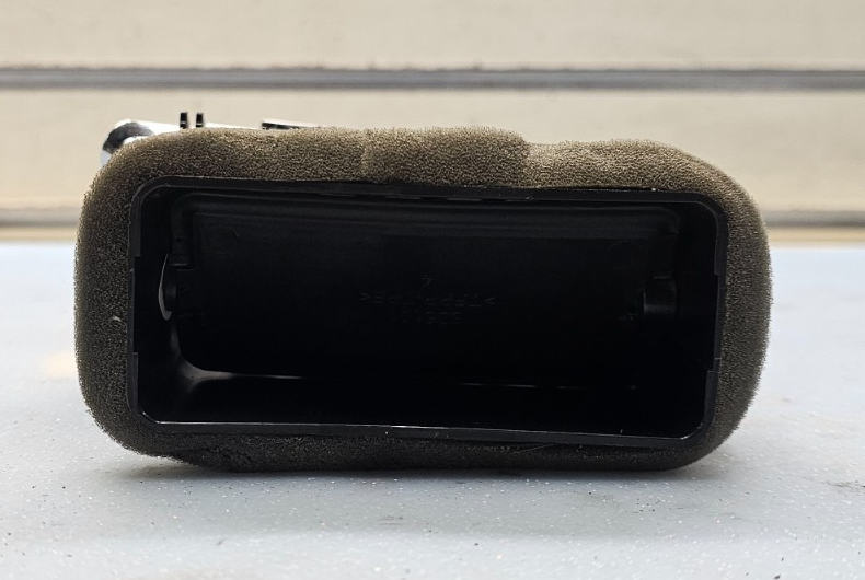 🔥08-13 Cadillac CTS Dash LEFT DRIVER AC A/C HVAC Air Vent Heater SILVER VT24