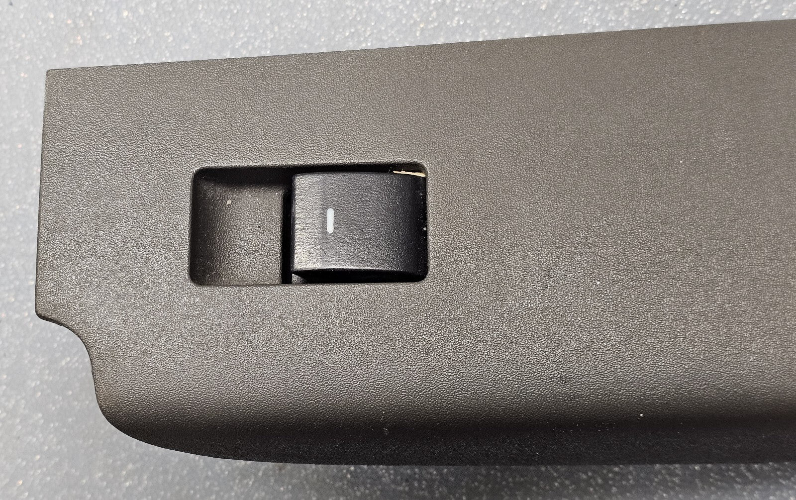 08-12 Escape Focus Front Right Passenger Door Power Window Switch Assembly Black