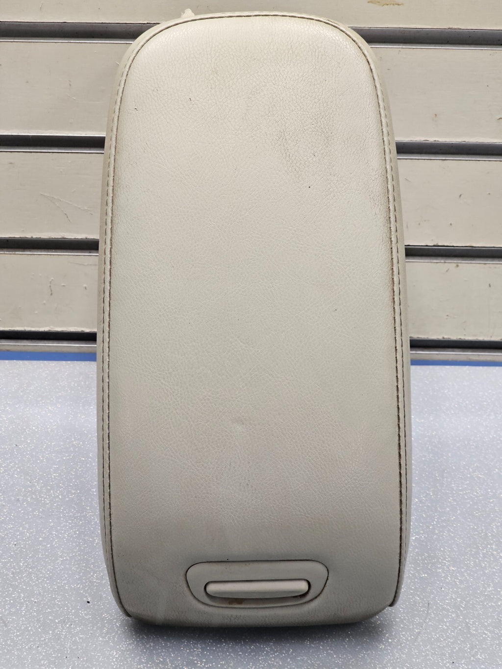 🔥00-04 Infiniti I30 I35 Center Console Leather Lid Armrest Cover Assembly Tan