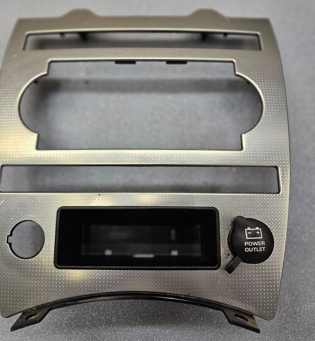 🔥05-07 JEEP GRAND CHEROKEE DASH PANEL RADIO SURROUND TRIM BEZEL Silver OEM B70