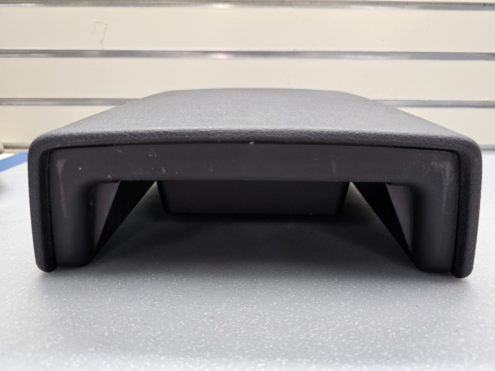 04-08 FORD F150 LARIAT FLOOR CENTER CONSOLE COLUMN SHIFT ARM REST LID TOP BLACK