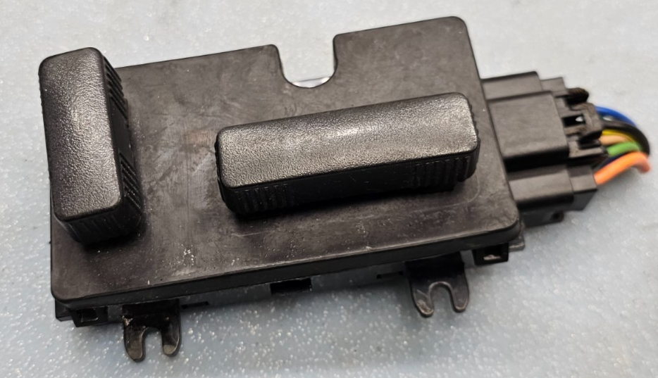 🔥99-07 Silverado Escalade Tahoe Yukon Avalanche Passenger Seat Control Switch