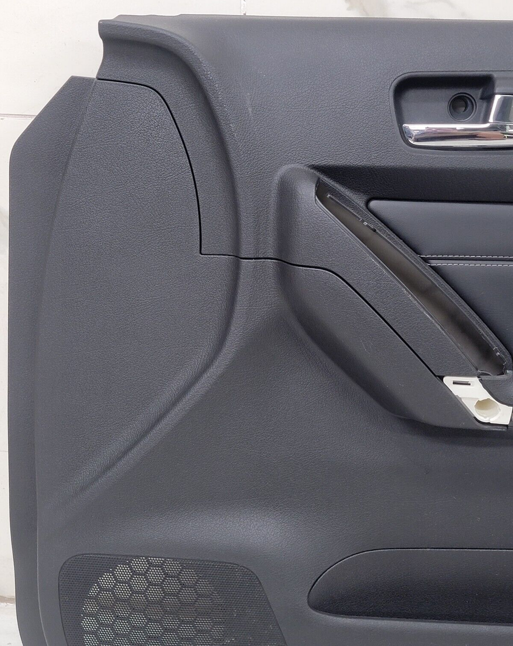 06-10 HUMMER H3 PASSENGER RIGHT FRONT DOOR TRIM PANEL DARK GRAY OEM